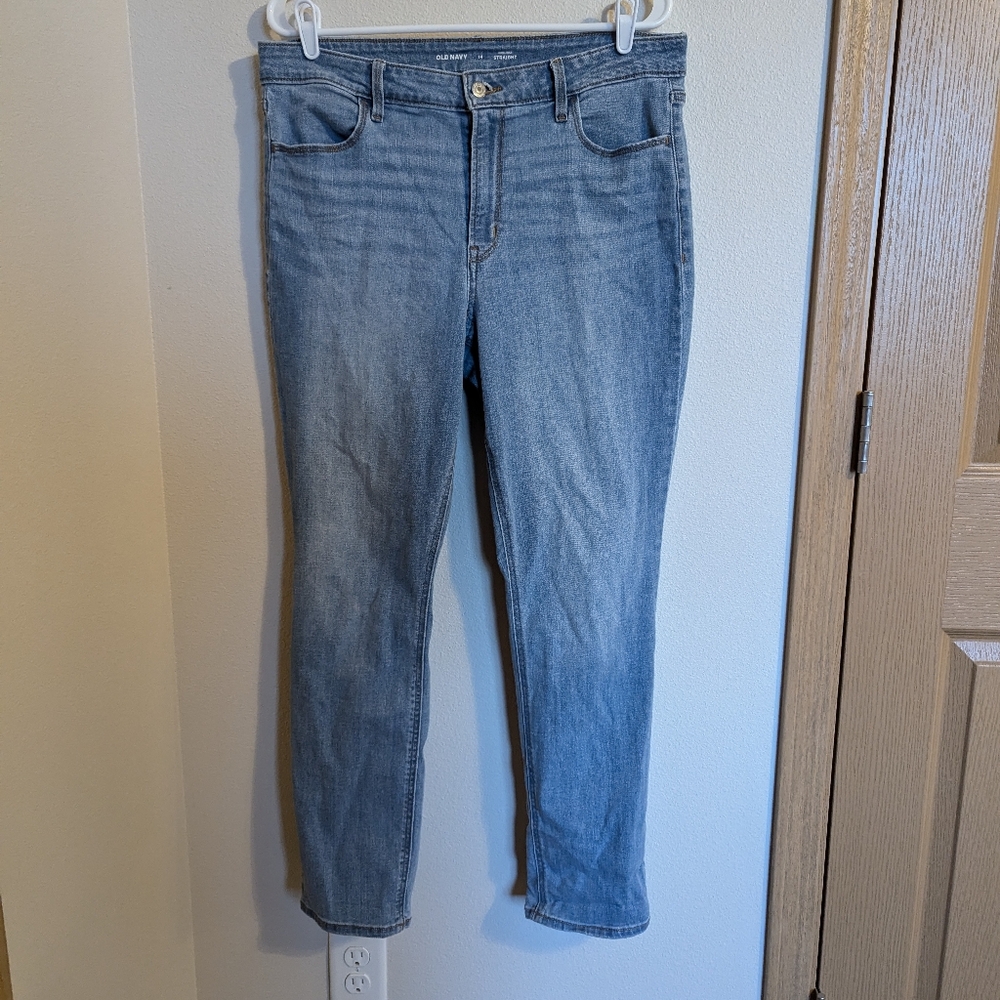 Old Navy High Rise Straight Jeans